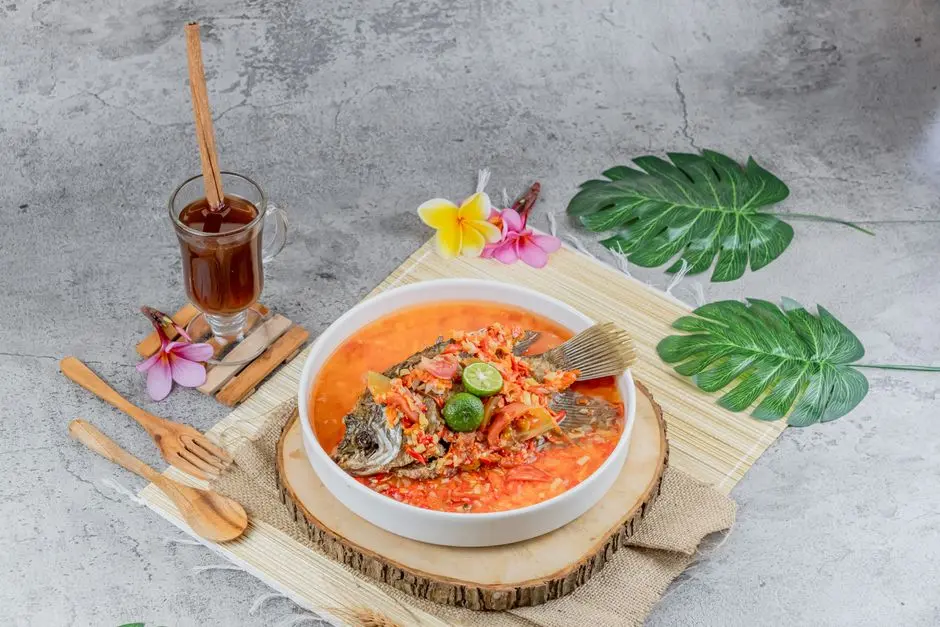 Makanan Khas Pulaumaha: Ikan Bakar Bumbu Rujak yang Menggoda